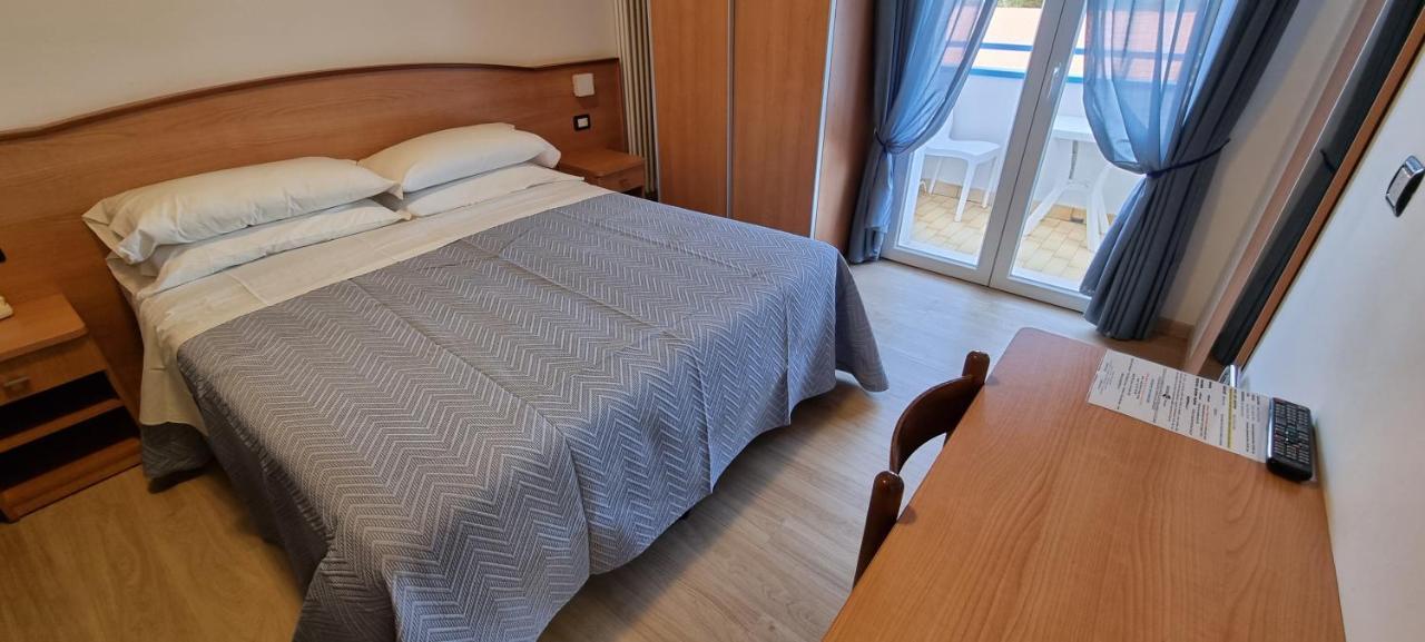 Hotel Mare Blu -- Boutique Pineto Luaran gambar