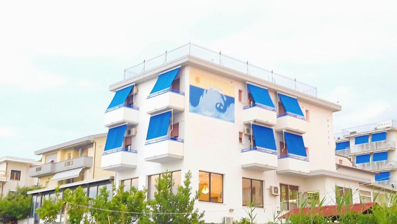 Hotel Mare Blu -- Boutique Pineto Luaran gambar